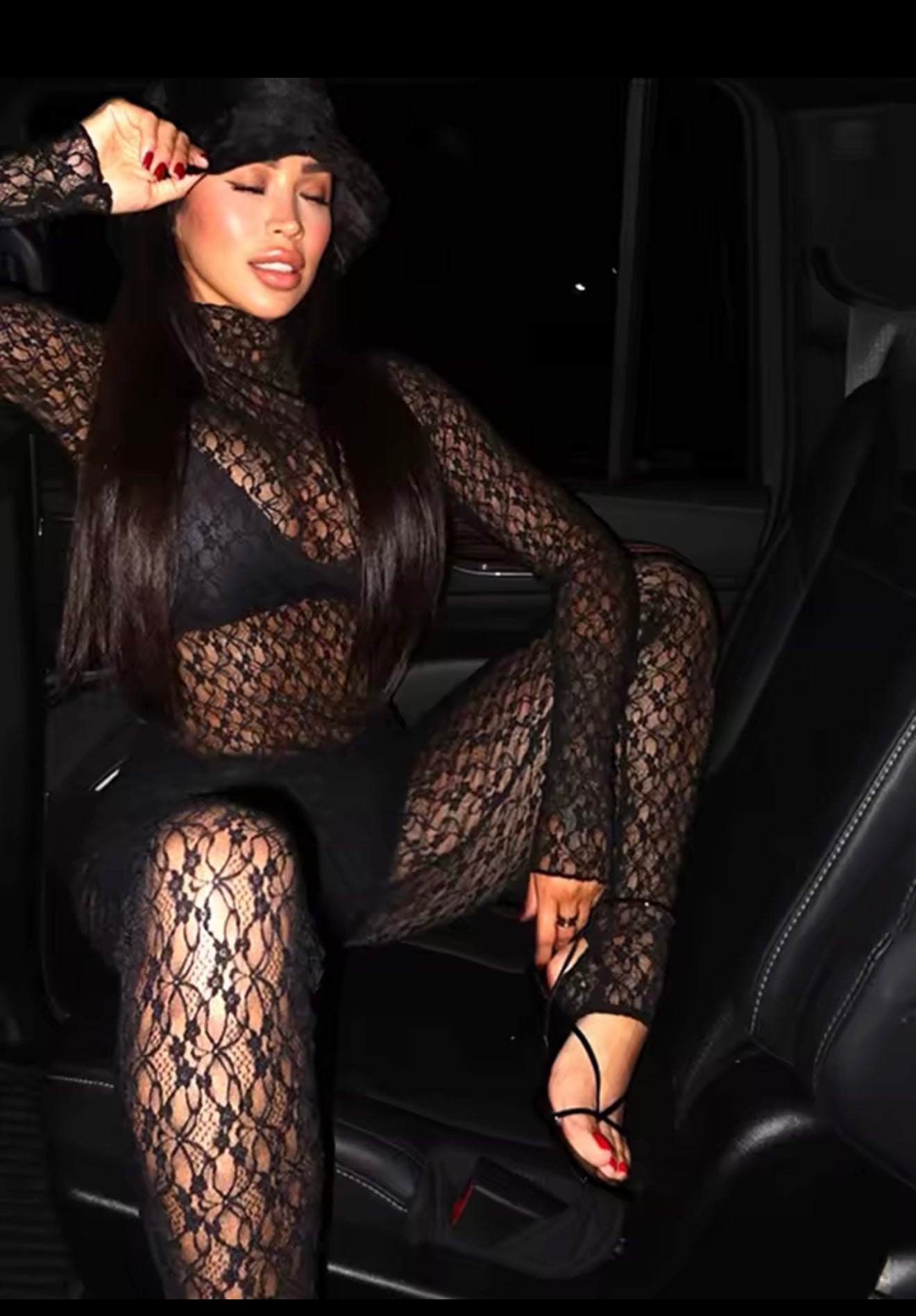 AURIA Women — “No Sleep” Lace Suit